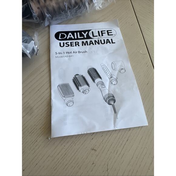 Daily Life Versatile Detachable Hot Air Brush - Picture 2 of 5